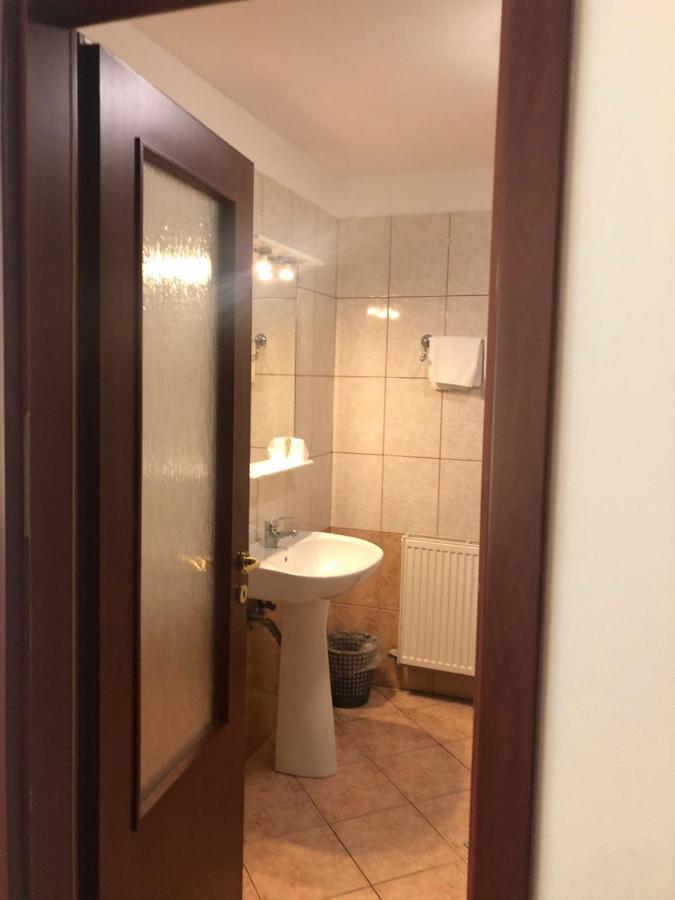 Pensiune Montana Curtea de Argeş Extérieur photo
