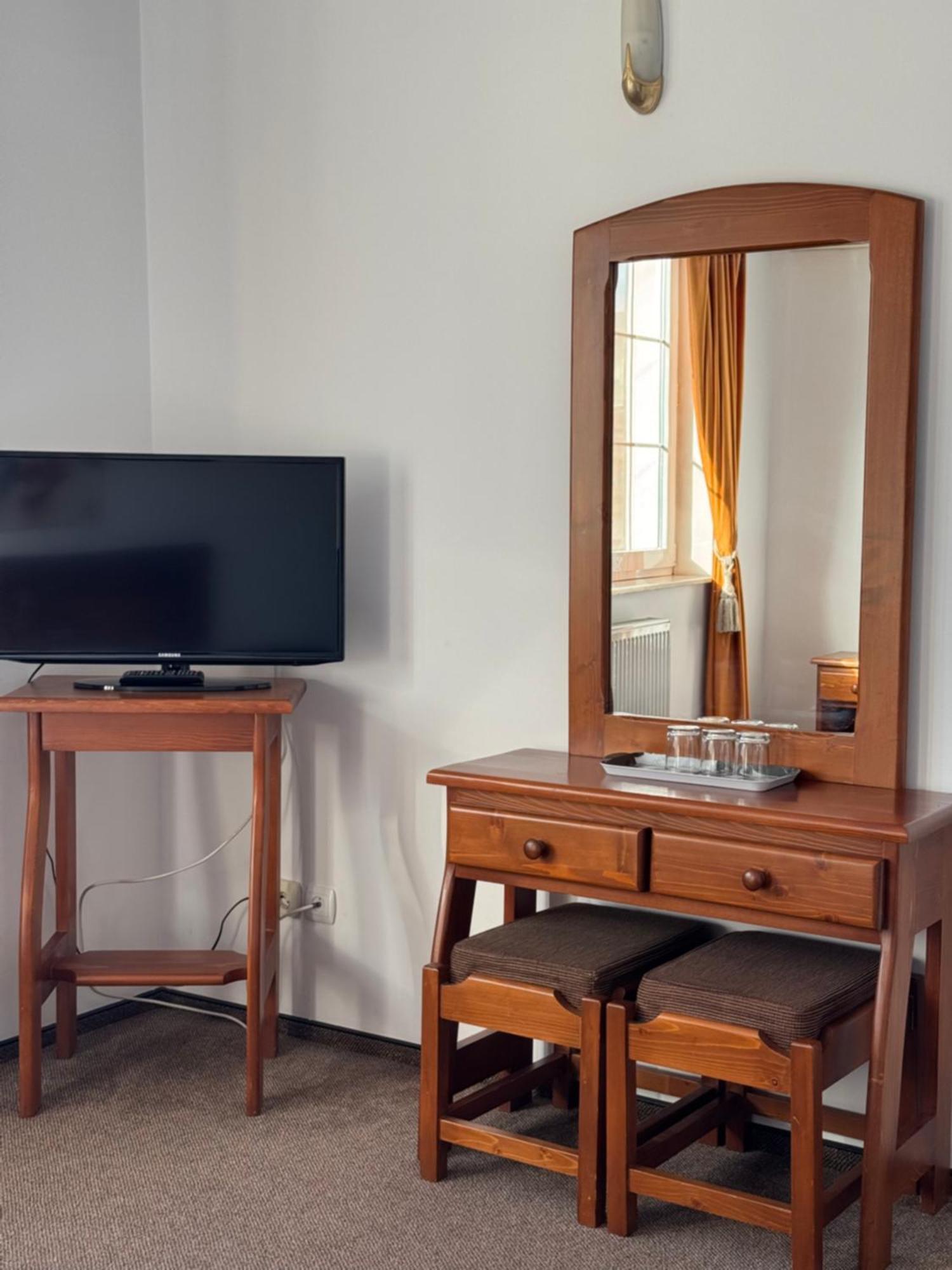 Pensiune Montana Curtea de Argeş Extérieur photo