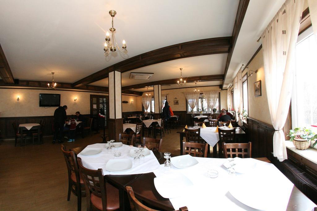 Pensiune Montana Curtea de Argeş Extérieur photo