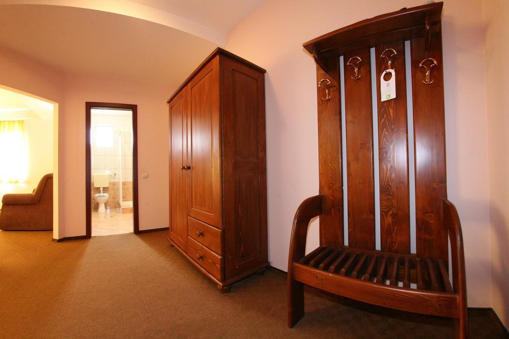 Pensiune Montana Curtea de Argeş Chambre photo