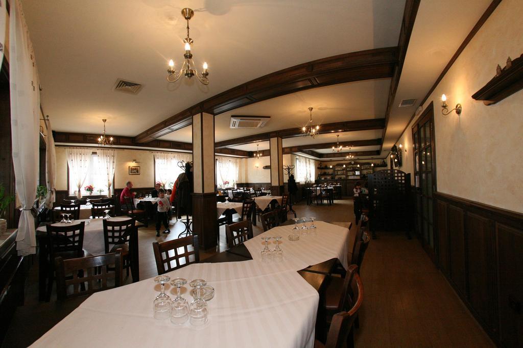 Pensiune Montana Curtea de Argeş Extérieur photo